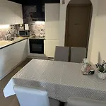 Donna Sandra * Vrh (Krk)